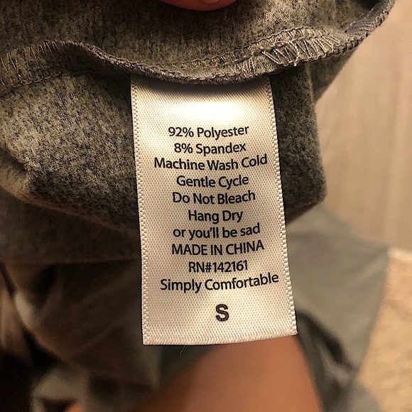 ⭐️SOLD⭐️ Lularoe Women's Size Small Irma Top Solid - Picture 4 of 4